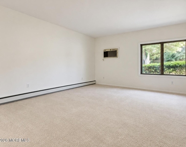 121 Lexington Court - Photo Thumbnail 8