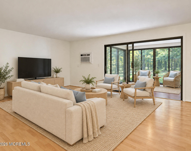 121 Lexington Court - Photo Thumbnail 24