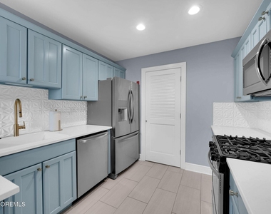 8 Joyce Court - Photo Thumbnail 11