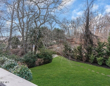 132 Silvermist Court - Photo Thumbnail 9