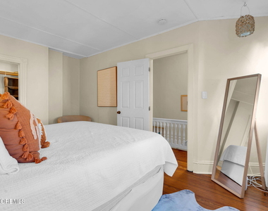 21 Center Street - Photo Thumbnail 17