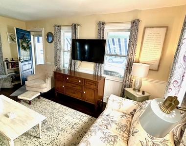 87 Embury Avenue - Photo Thumbnail 5