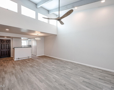 3656 N 70th Street - Photo Thumbnail 8