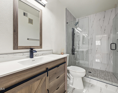 3633 N 3rd Avenue - Photo Thumbnail 18