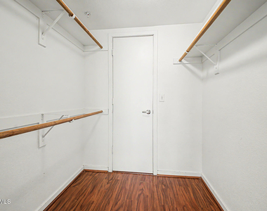 3633 N 3rd Avenue - Photo Thumbnail 19