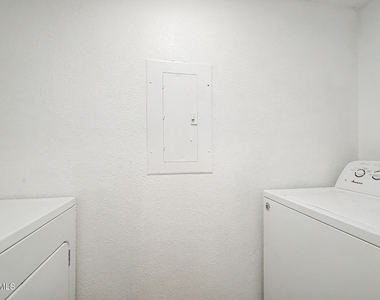 3633 N 3rd Avenue - Photo Thumbnail 24