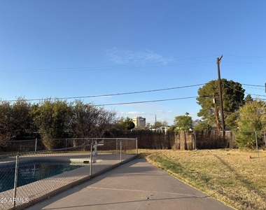 4314 E Oak Street - Photo Thumbnail 27