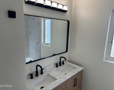 4314 E Oak Street - Photo Thumbnail 9