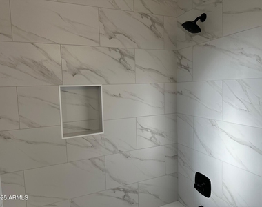 4314 E Oak Street - Photo Thumbnail 11
