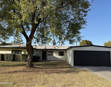 4314 E Oak Street - Photo Thumbnail 1