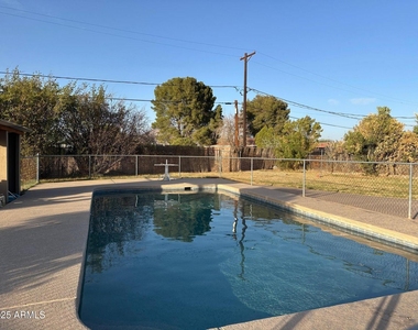 4314 E Oak Street - Photo Thumbnail 25