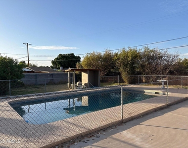 4314 E Oak Street - Photo Thumbnail 26