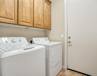 7831 E Visao Drive - Photo Thumbnail 17