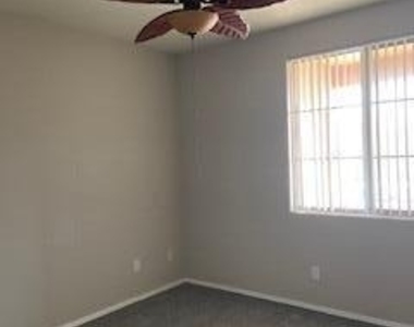 1941 S Pierpont Drive - Photo Thumbnail 9