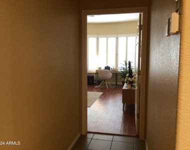 674 W Desert Broom Drive - Photo Thumbnail 28