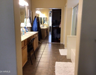 674 W Desert Broom Drive - Photo Thumbnail 36