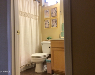 674 W Desert Broom Drive - Photo Thumbnail 20