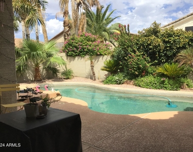 674 W Desert Broom Drive - Photo Thumbnail 41