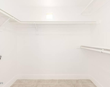 11333 N 92nd Street - Photo Thumbnail 8