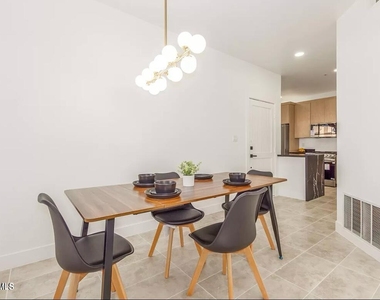 11333 N 92nd Street - Photo Thumbnail 3