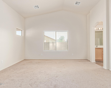 25781 W Dunlap Road - Photo Thumbnail 8