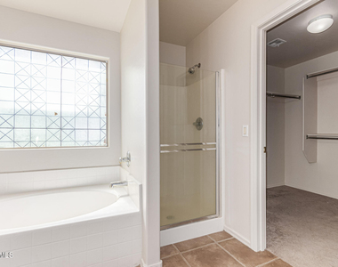 25781 W Dunlap Road - Photo Thumbnail 11