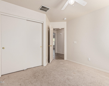 25781 W Dunlap Road - Photo Thumbnail 14