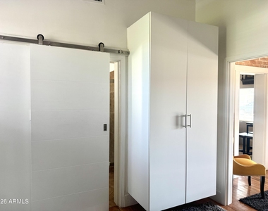 706 E Whitton Avenue - Photo Thumbnail 13