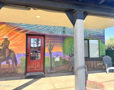 706 E Whitton Avenue - Photo Thumbnail 1