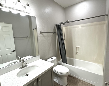 1719 W Owens Way - Photo Thumbnail 2