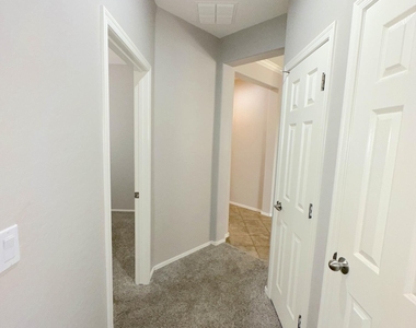 1719 W Owens Way - Photo Thumbnail 24
