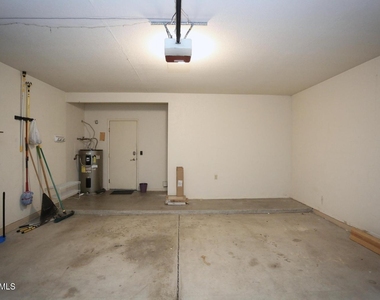 924 E Manor Drive - Photo Thumbnail 30