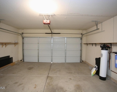 924 E Manor Drive - Photo Thumbnail 31