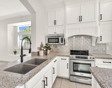 2075 W Riverside Street - Photo Thumbnail 5