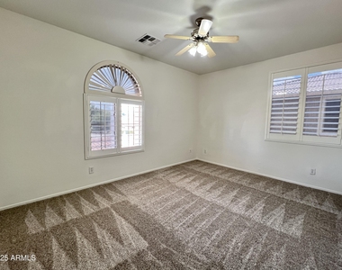 2890 S Miller Drive - Photo Thumbnail 17
