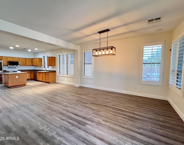 2890 S Miller Drive - Photo Thumbnail 7
