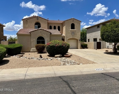 2890 S Miller Drive - Photo Thumbnail 1