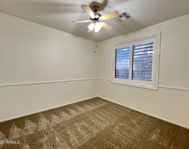 2890 S Miller Drive - Photo Thumbnail 16