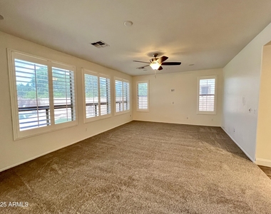 2890 S Miller Drive - Photo Thumbnail 5