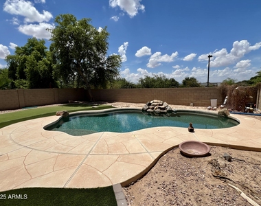 2890 S Miller Drive - Photo Thumbnail 25