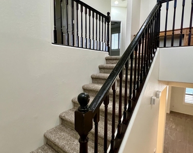 2890 S Miller Drive - Photo Thumbnail 12