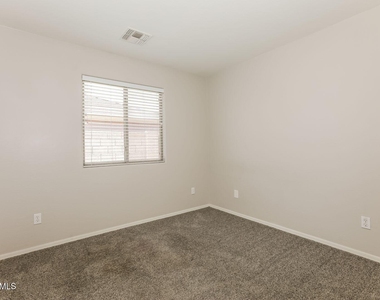 2770 E Dust Devil Drive - Photo Thumbnail 17