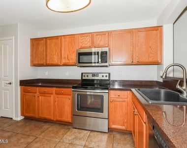 2770 E Dust Devil Drive - Photo Thumbnail 10