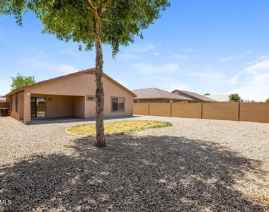 2770 E Dust Devil Drive - Photo Thumbnail 23