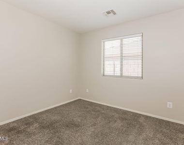 2770 E Dust Devil Drive - Photo Thumbnail 16