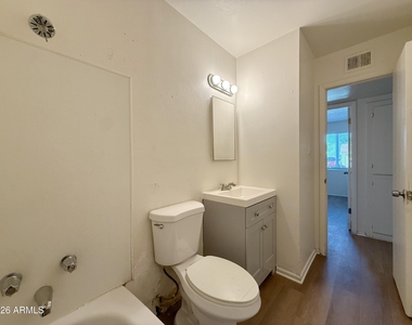 5825 W Flower Street - Photo Thumbnail 10