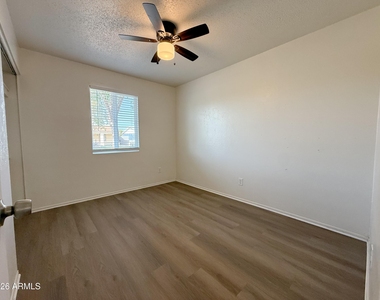 5825 W Flower Street - Photo Thumbnail 14