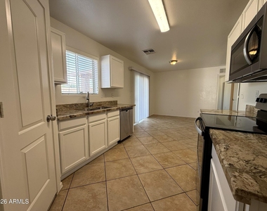 5807 N 73rd Drive - Photo Thumbnail 15