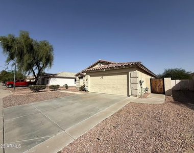 5807 N 73rd Drive - Photo Thumbnail 2