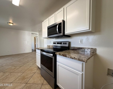 5807 N 73rd Drive - Photo Thumbnail 14